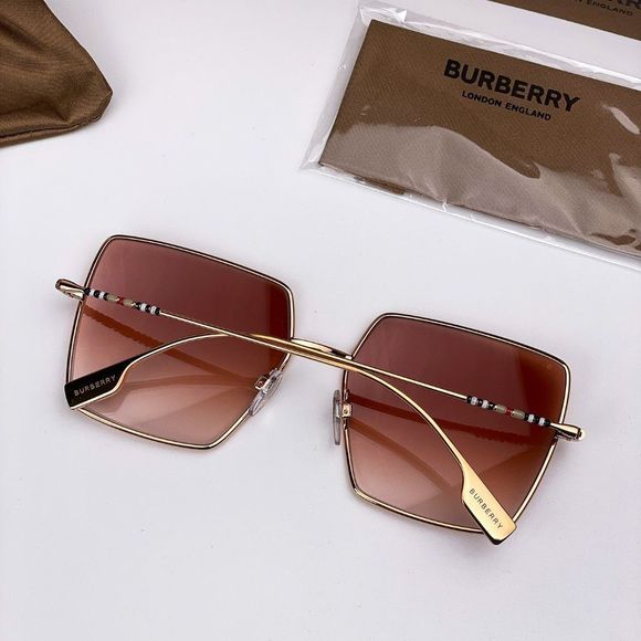 NEW Burberry BE3133 DAPHNE 133713 Gold Pink Gradient Square Women Sungla… - Picture 4 of 11